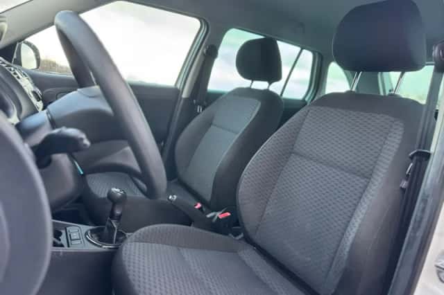 Škoda Fabia (2011) thumbnail 6