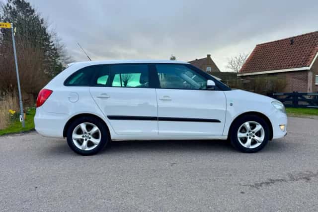 Škoda Fabia (2011) thumbnail 7