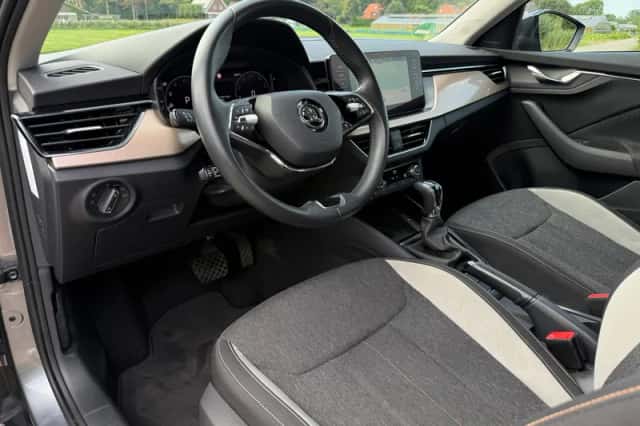 Škoda Kamiq (2023) thumbnail 4
