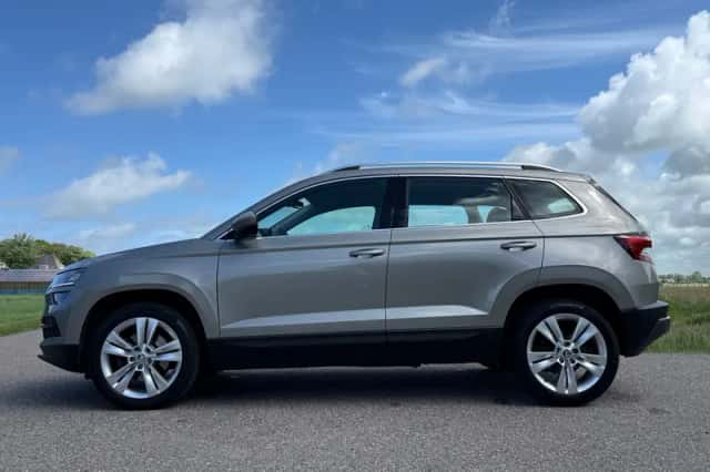 Škoda Karoq (2018) thumbnail 2