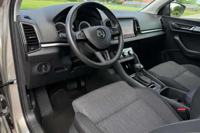Škoda Karoq (2018) thumbnail 4
