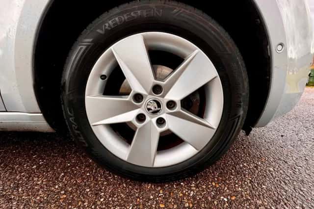 Škoda Octavia (2014) thumbnail 22