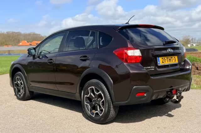 Subaru XV (2012) thumbnail 3