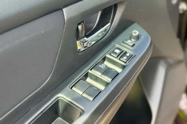 Subaru XV (2012) thumbnail 21