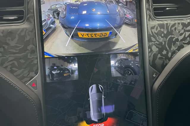 Tesla Model S (2018) thumbnail 21