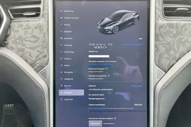 Tesla Model S (2018) thumbnail 23
