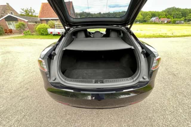 Tesla Model S (2018) thumbnail 28