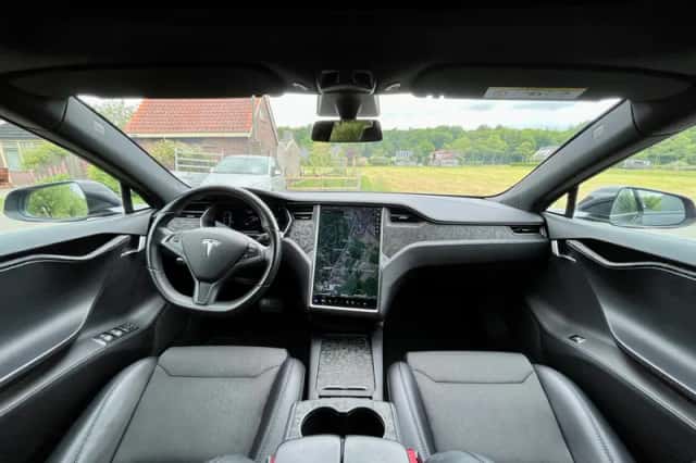 Tesla Model S (2018) thumbnail 30
