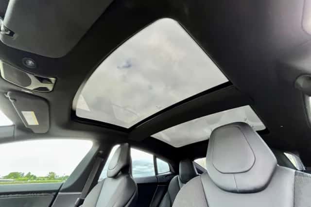 Tesla Model S (2018) thumbnail 32