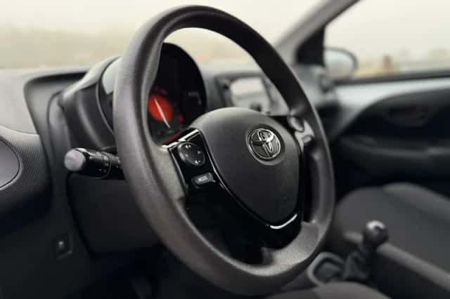 Toyota Aygo (2021) thumbnail 16