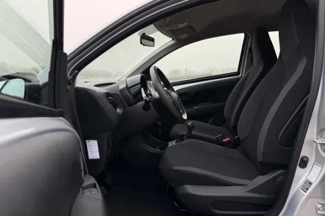 Toyota Aygo (2021) thumbnail 6