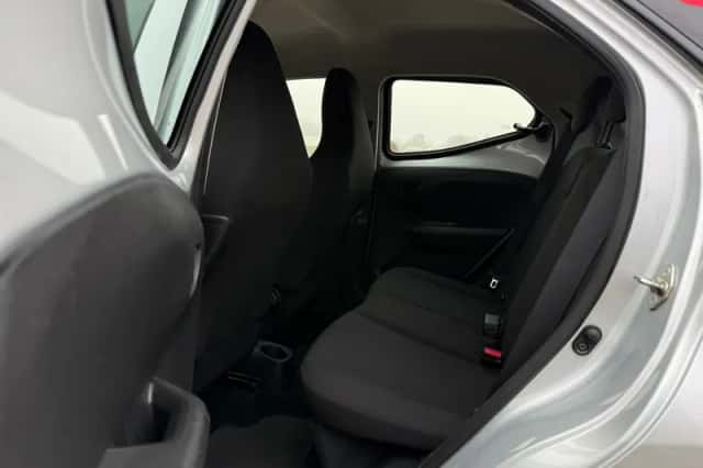 Toyota Aygo (2021) thumbnail 8