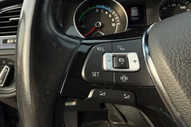 Volkswagen E-Golf (2020) thumbnail 13