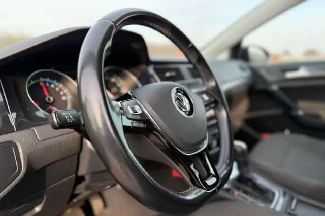 Volkswagen E-Golf (2020) thumbnail 14