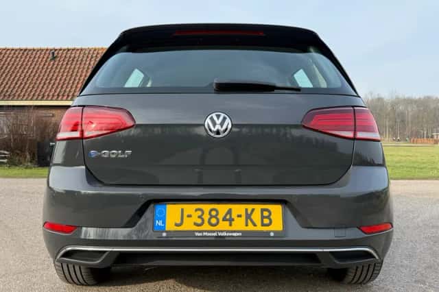 Volkswagen E-Golf (2020) thumbnail 18