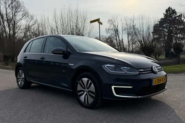 Volkswagen E-Golf (2020) thumbnail 27