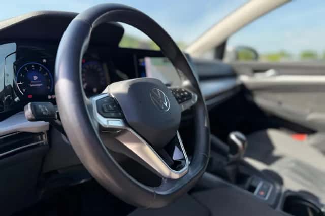 Volkswagen Golf (2023) thumbnail 18