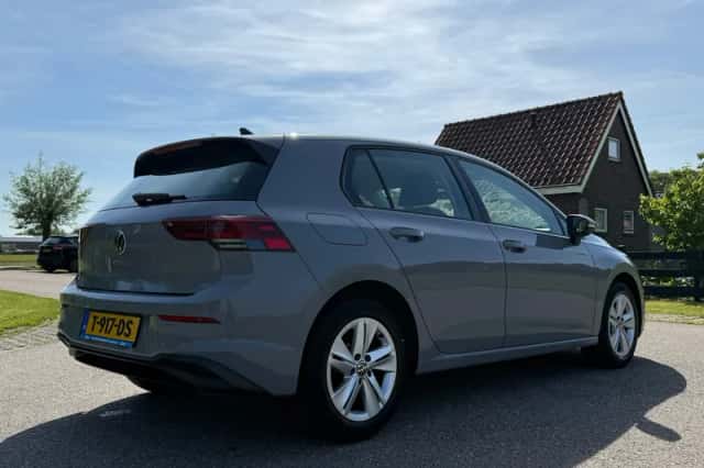 Volkswagen Golf (2023) thumbnail 29