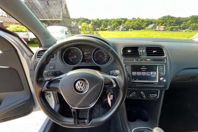 Volkswagen Polo (2017) thumbnail 17