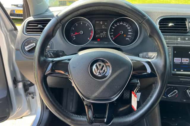 Volkswagen Polo (2017) thumbnail 18