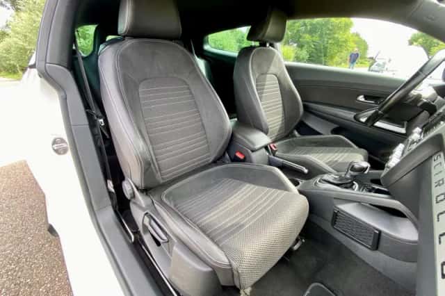 Volkswagen Scirocco (2014) thumbnail 2