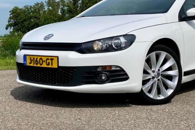Volkswagen Scirocco (2014) thumbnail 3