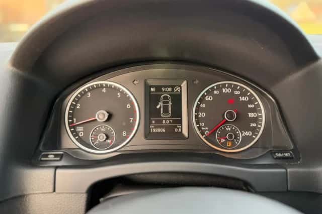 Volkswagen Tiguan (2011) thumbnail 19