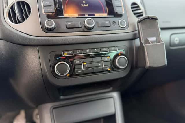 Volkswagen Tiguan (2011) thumbnail 20