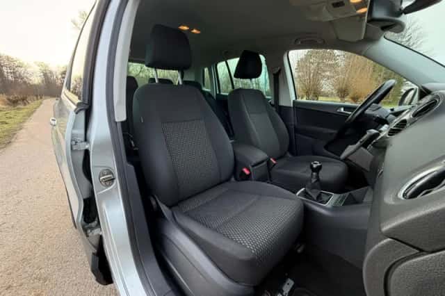 Volkswagen Tiguan (2011) thumbnail 3