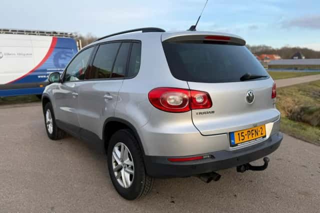 Volkswagen Tiguan (2011) thumbnail 5
