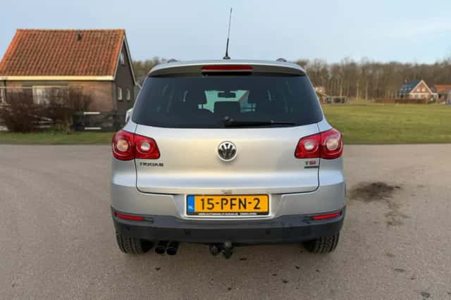 Volkswagen Tiguan (2011) thumbnail 6