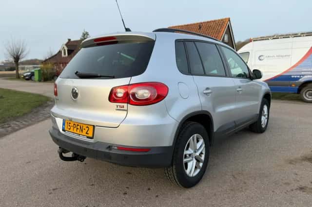 Volkswagen Tiguan (2011) thumbnail 7