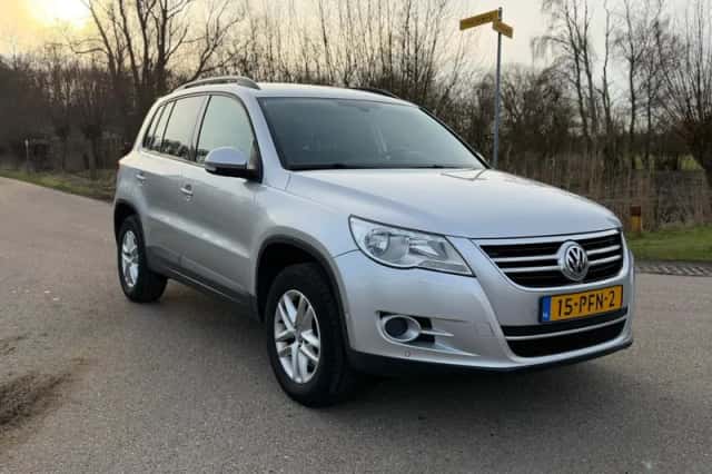 Volkswagen Tiguan (2011) thumbnail 9