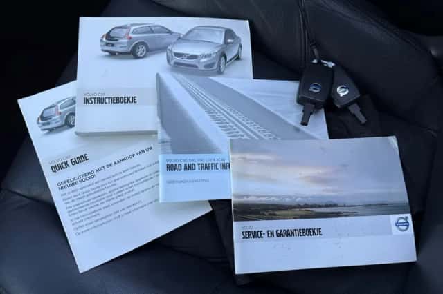 Volvo C30 (2010) thumbnail 10