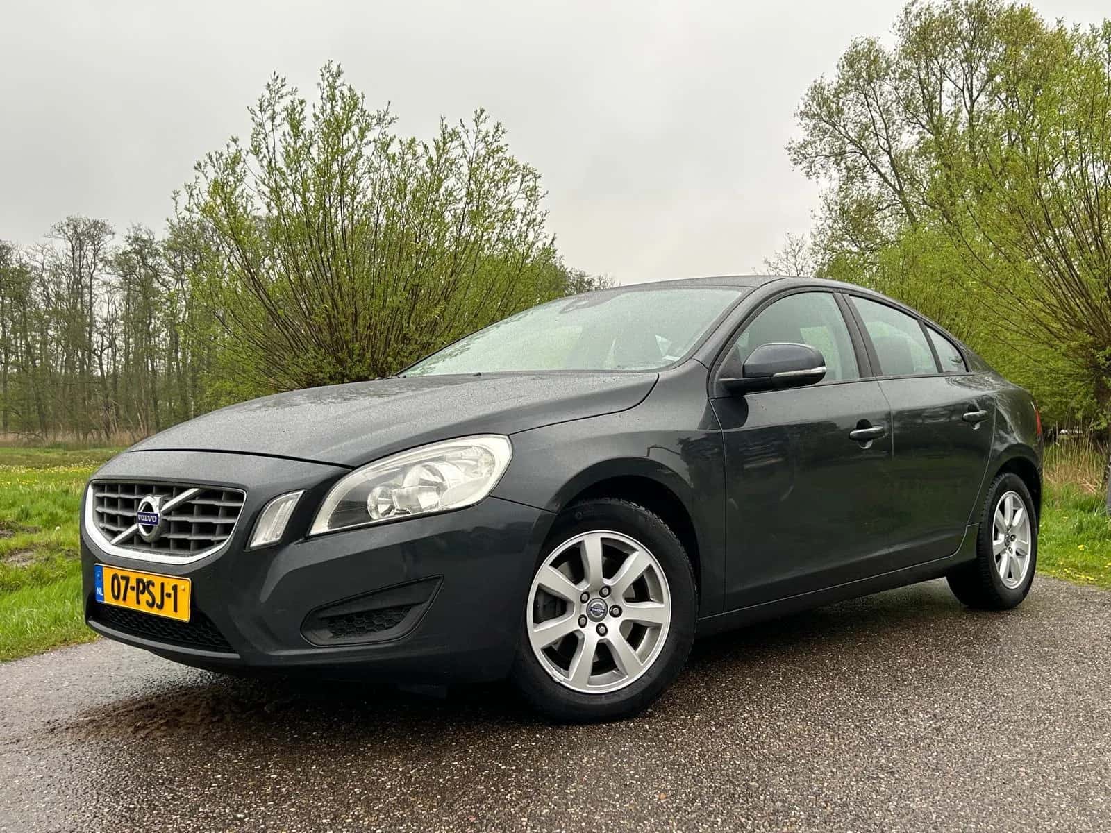 Volvo S60 (2011) — foto 1