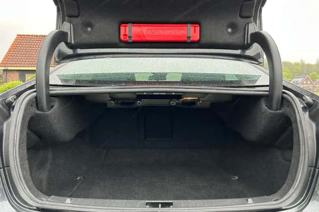 Volvo S60 (2011) thumbnail 19