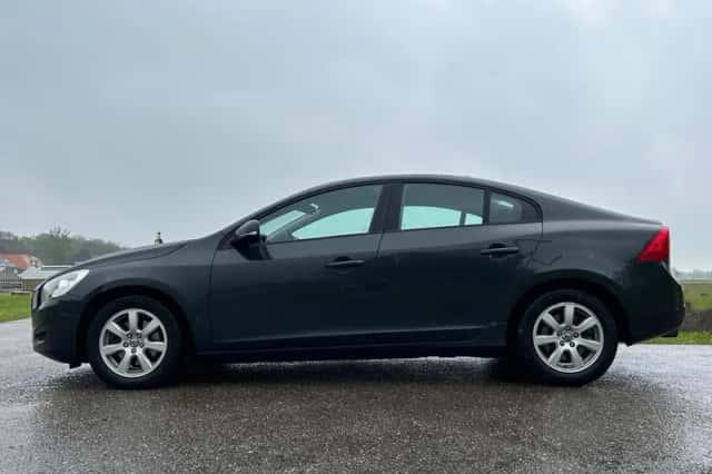 Volvo S60 (2011) thumbnail 3