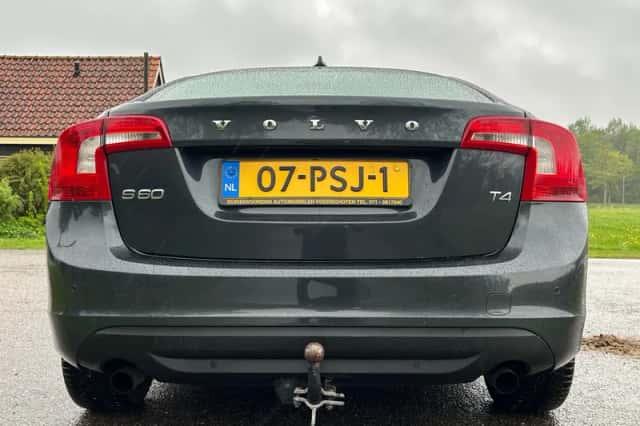 Volvo S60 (2011) thumbnail 5
