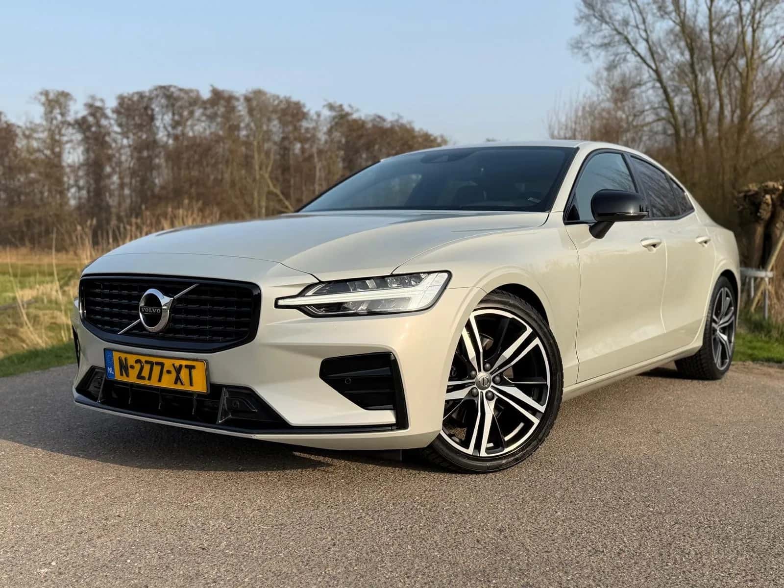 Volvo S60 (2022) — foto 1