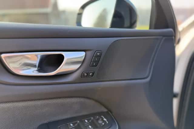 Volvo S60 (2022) thumbnail 12
