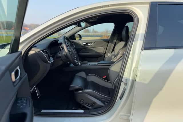 Volvo S60 (2022) thumbnail 13