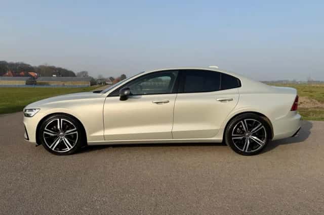 Volvo S60 (2022) thumbnail 4