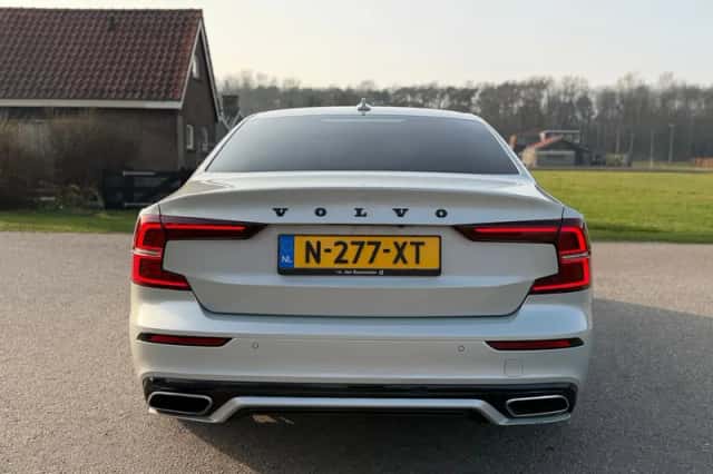 Volvo S60 (2022) thumbnail 6