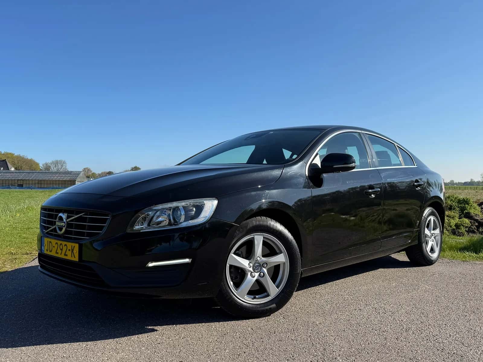 Volvo S60 (2016) — foto 1