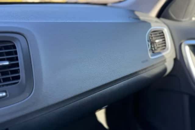 Volvo S60 (2016) thumbnail 17