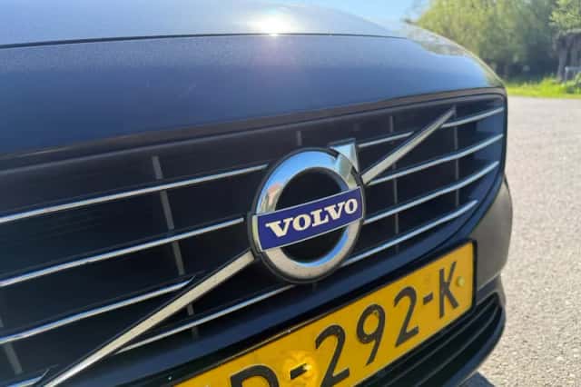 Volvo S60 (2016) thumbnail 26