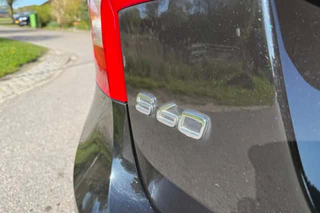 Volvo S60 (2016) thumbnail 27