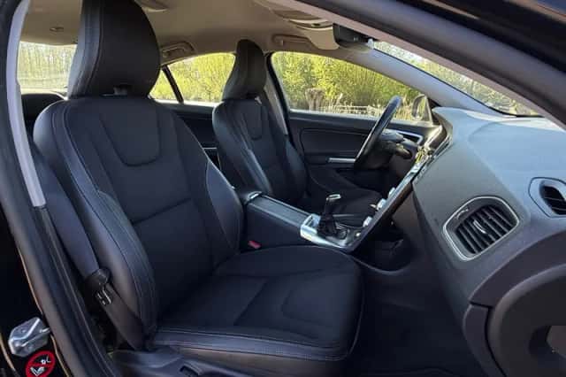 Volvo S60 (2016) thumbnail 10