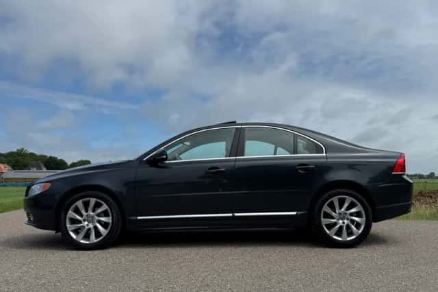 Volvo S80 (2011) thumbnail 2