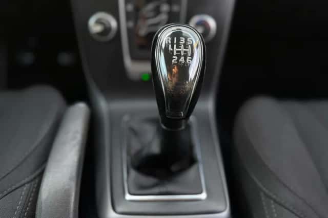 Volvo V40 (2013) thumbnail 11